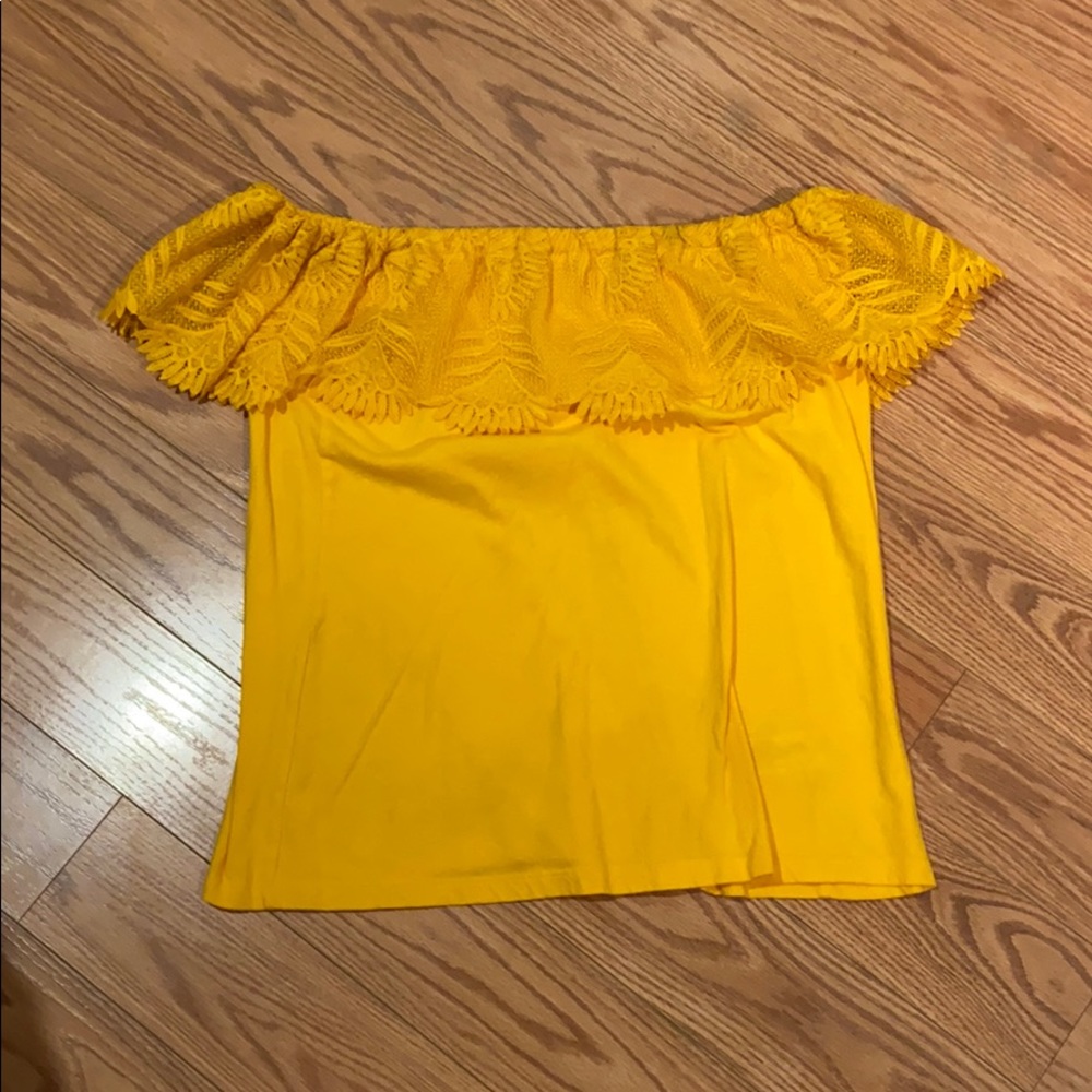 Cute bright yellow top